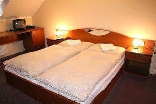Hotel U Hvezdy Прага Екстериор снимка