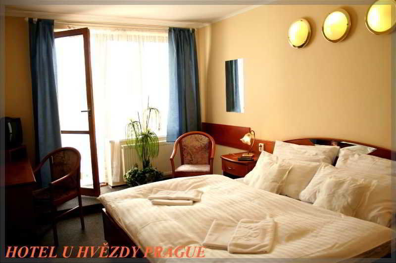 Hotel U Hvezdy Прага Екстериор снимка